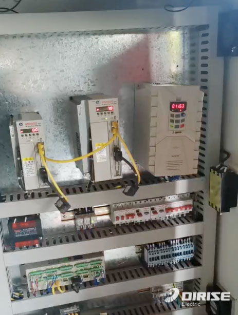 德瑞斯變頻器數控車床應用現場